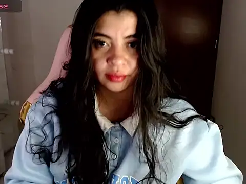 mila_paris élő XXX-chatje