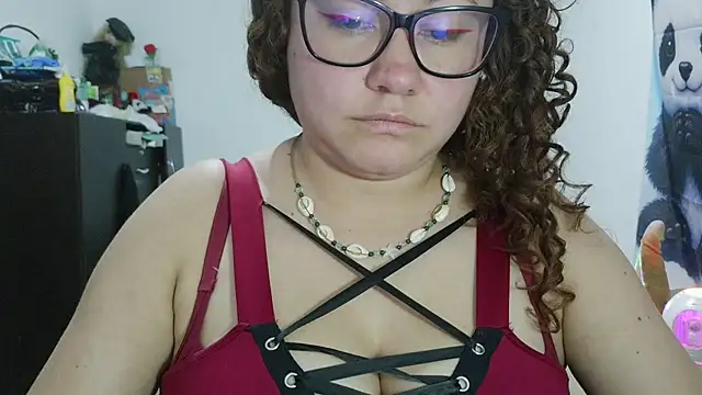 Czat XXX na żywo – curly_greeneyed