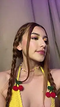 HoneyWeebsss' Live XXX Chat