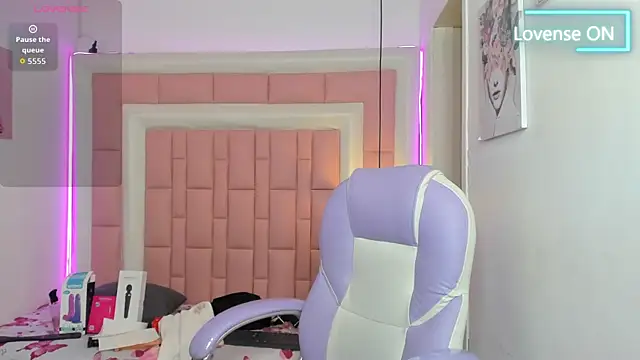 scarletcherry18 live XXX chat