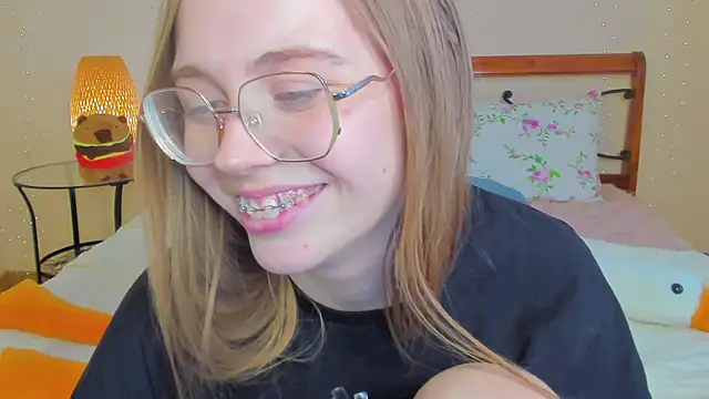 miya_soft élő XXX-chatje