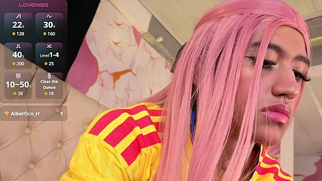 Chat +18 de Luna_Sissy_ ao vivo