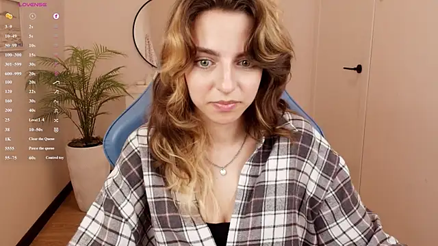 CherryCl0ud's Live XXX Chat