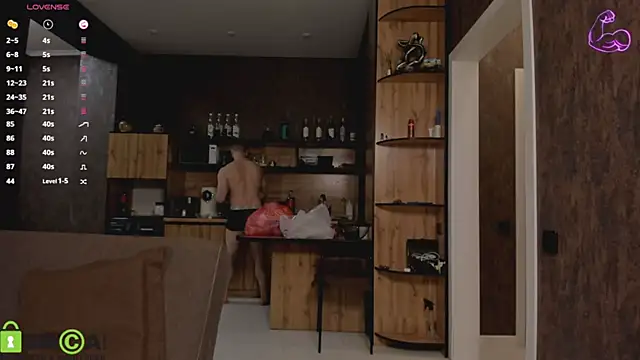 Model_Mike élő XXX-chatje