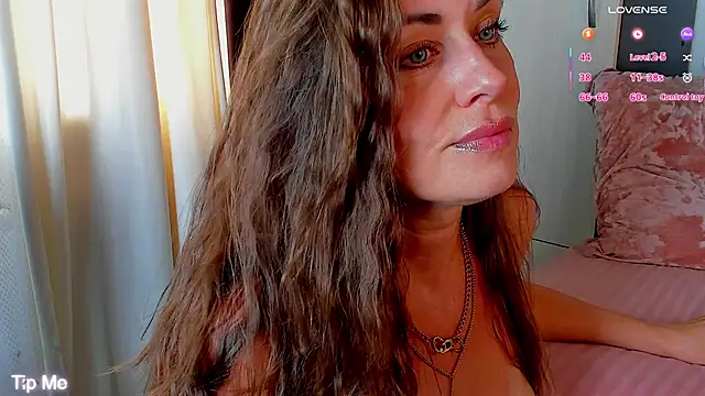juliana_browns' Live XXX Chat