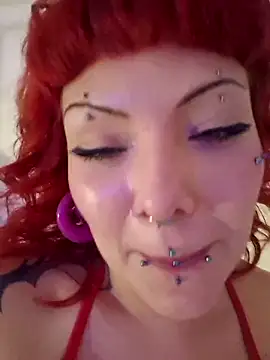 Sarah-Stoner Chat XXX in diretta