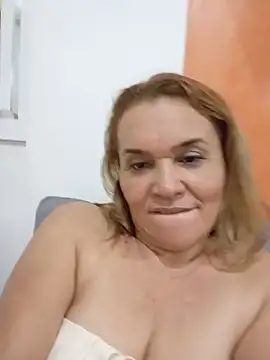 Sara_hilton02 élő XXX-chatje