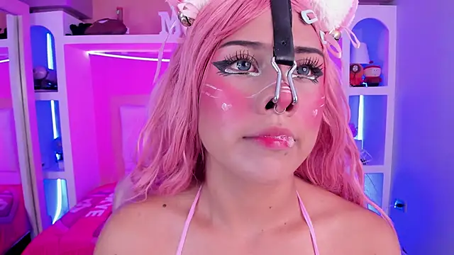 miss___megan Adlı Modelin Canlı XXX Sohbeti