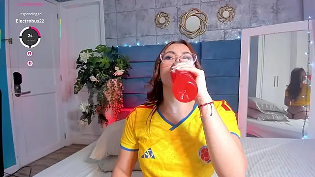 SaraAlvarezx Chat XXX in diretta