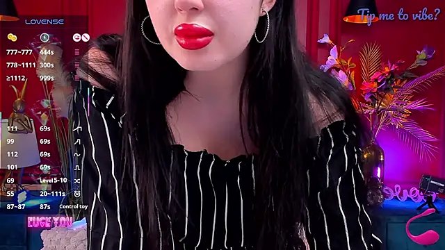 Mayzzie Chat XXX in diretta