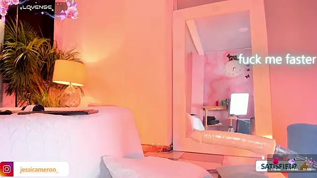 JESSI_NAOMI Chat XXX in diretta