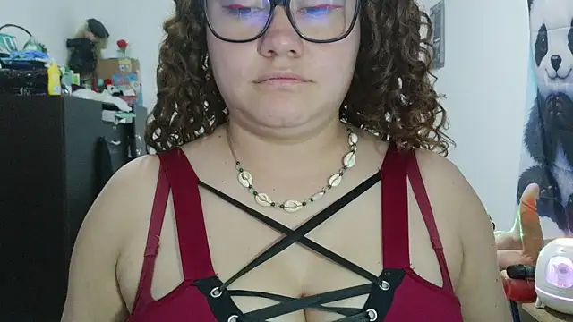 Živý XXX chat curly_greeneyed