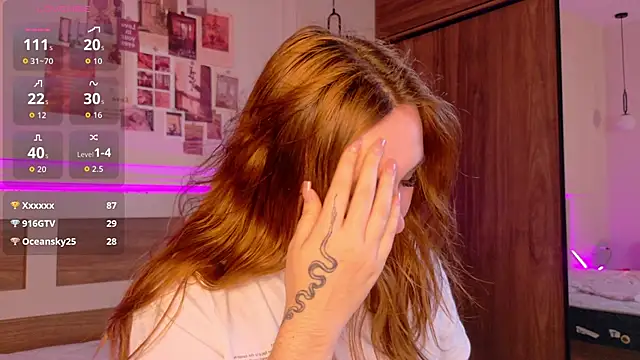 LunaXBaddie Chat XXX in diretta