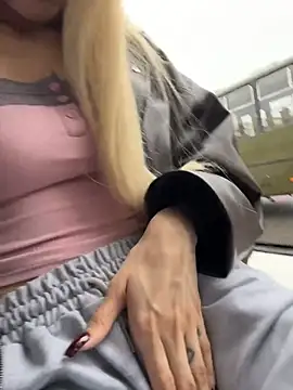 Pink_Kiss live XXX chat