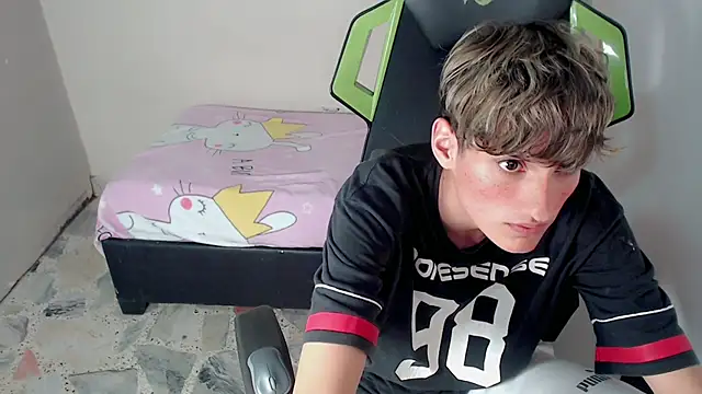 Pablito_junior Adlı Modelin Canlı XXX Sohbeti