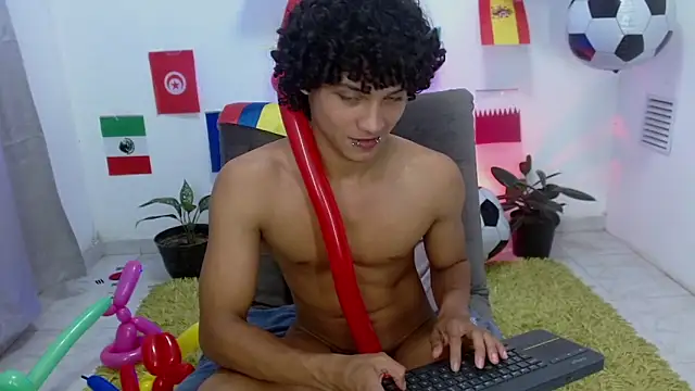 hades_derox_'s Live XXX Chat