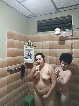 Danelyhit Chat XXX live