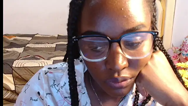 XXX chat uživo modela YANADEBAYO