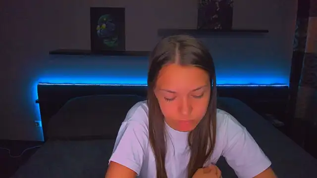 AlexaBarkley Adlı Modelin Canlı XXX Sohbeti