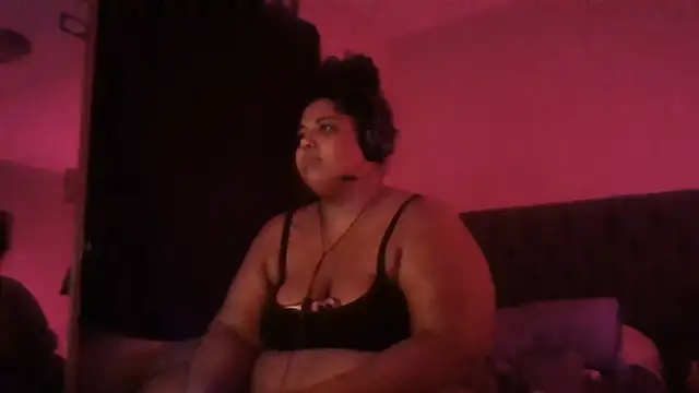 1n0nlythroat's Live XXX Chat