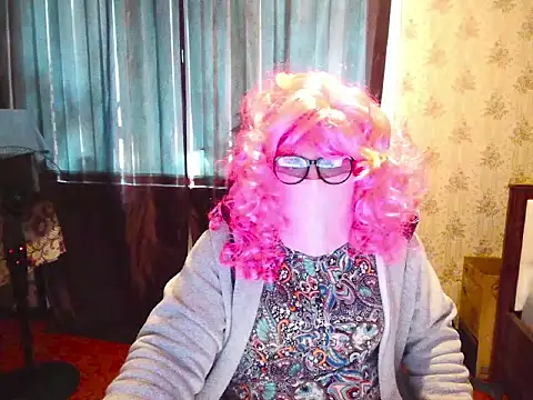 دردشة Crossdresser_Elena الجنسية المباشرة