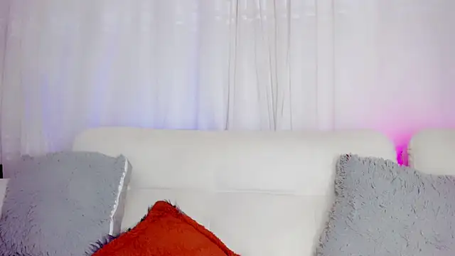 Онлайн чат XXX BadKittyTS