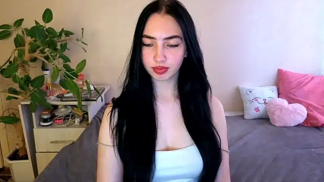 צ'אט XXX בשידור חי של WildKittenX_