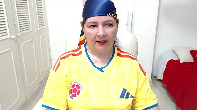 leonela_69 live XXX chat