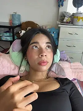 Milleradhara24 live XXX chat