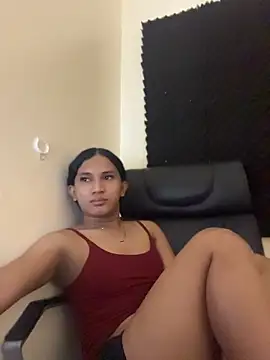 slutty_aki Webcam show