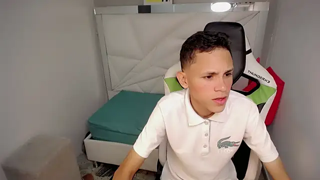 sombra_18 Live XXX-chat