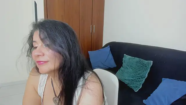 Chat XXX ao vivo de kiraGeiner