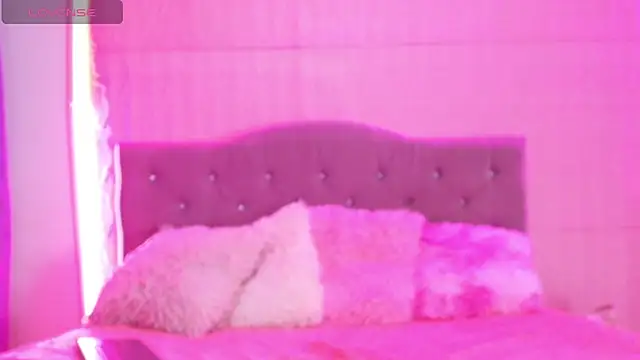 Slut_Nasty élő XXX-chatje