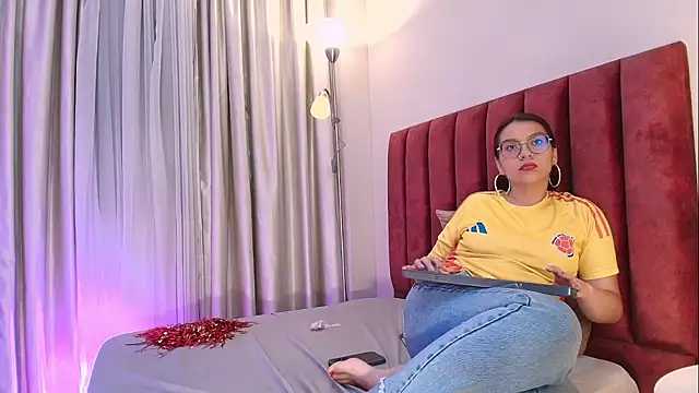 แชท XXX สดของ ValentinaVegaa