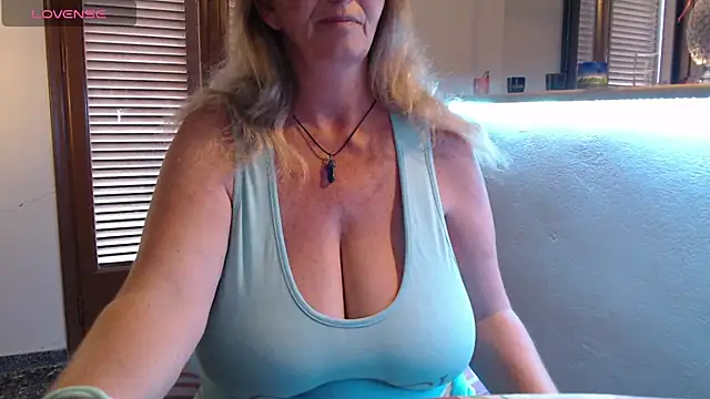 JennaDeluxe Adlı Modelin Canlı XXX Sohbeti
