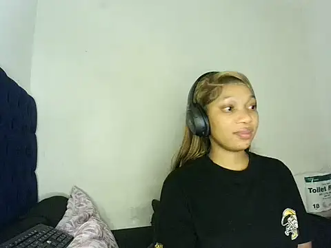 LustyBerryn Live XXX chat