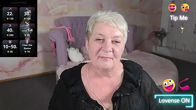 Poppy_Pulse's Live XXX Chat
