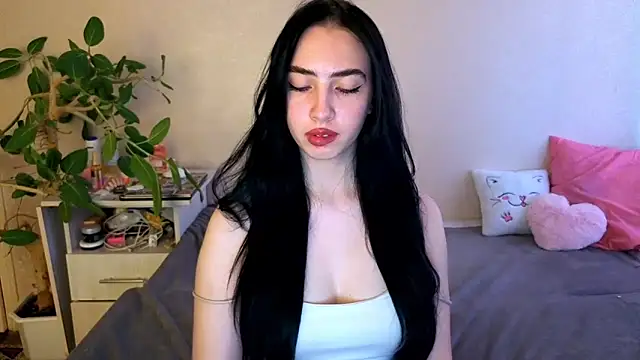 WildKittenX_'s Live XXX Chat