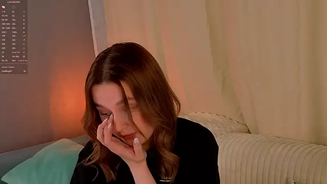 LorriMonz XXX чат на живо