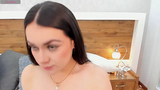 AprilDeRossin Live XXX chat