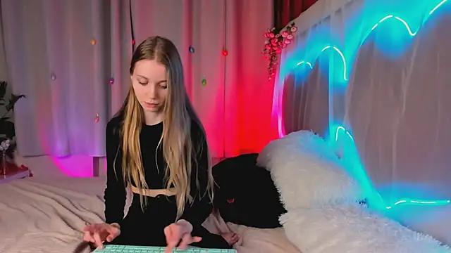 lada2k4's Live XXX Chat