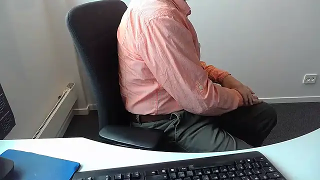 Buggemann Adlı Modelin Canlı XXX Sohbeti