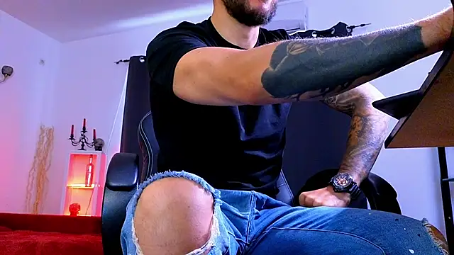 XXX chat uživo modela MightyAaron66
