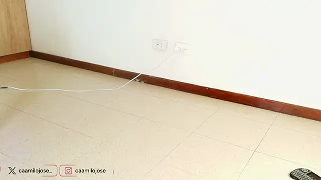 Milo_K – Naživo XXX chat