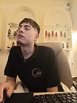 XXX chat uživo modela andylol330