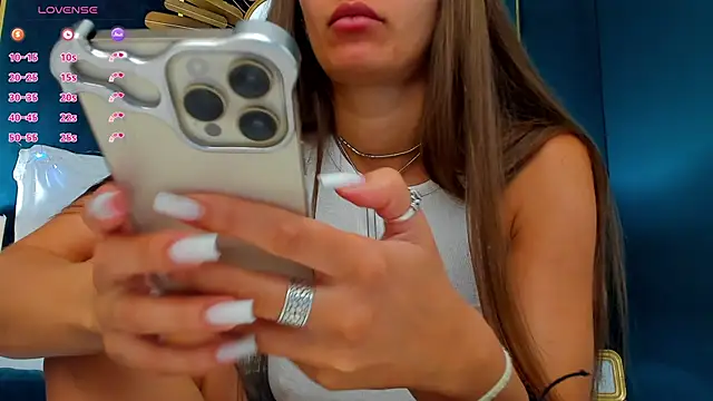 AprilWong Chat XXX live