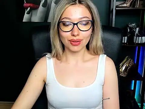 دردشة loveHeidi الجنسية المباشرة