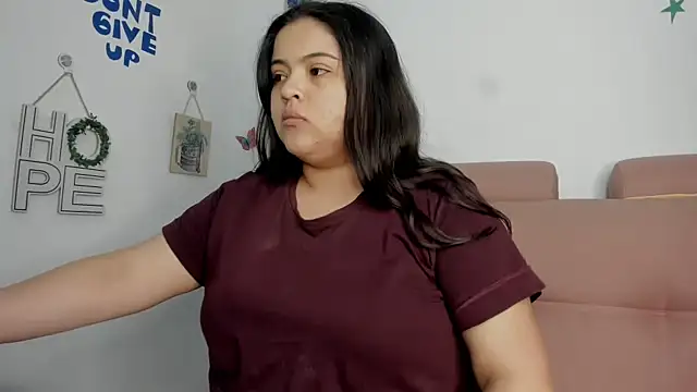 Chat +18 de lizzie_c ao vivo