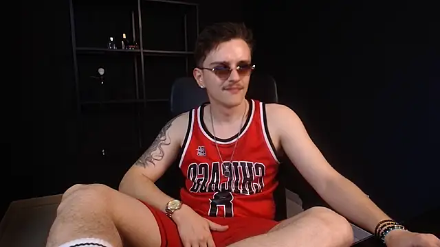 Chat +18 de FelixStarkk ao vivo