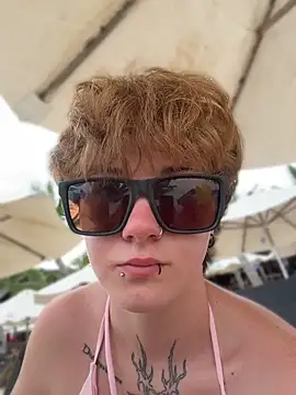 IceMur Live XXX-chat